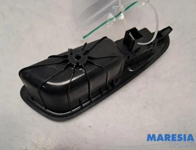 PEUGEOT 308 T7 (2007-2015) Vänster främre dörrfönsterbrytare 649030,96573850XT 30452869