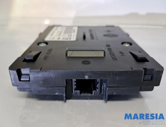 RENAULT Megane 3 generation (2008-2020) Motorstyrenhet ECU 285909828R,284B13640R,8200604932,E0160400,237100293R,1927937,237100572R,V29006690A,BCMX95ATICL3,9338103007 33051263