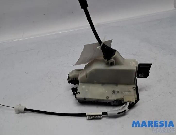 PEUGEOT 208 Peugeot 208 (2012-2015) Andra kroppsdelar 9812501180,40747192,009812501180 33089647