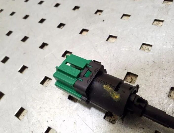 PEUGEOT 208 Peugeot 208 (2012-2015) Bromspedalsensor 9670430580 26074824