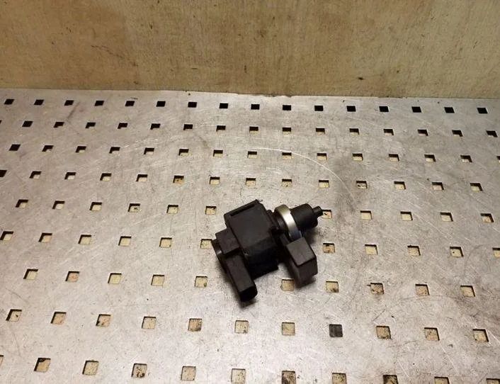 AUDI A4 B6/8E (2000-2005) Vakuumventil 8E0906628,72290333 26090468