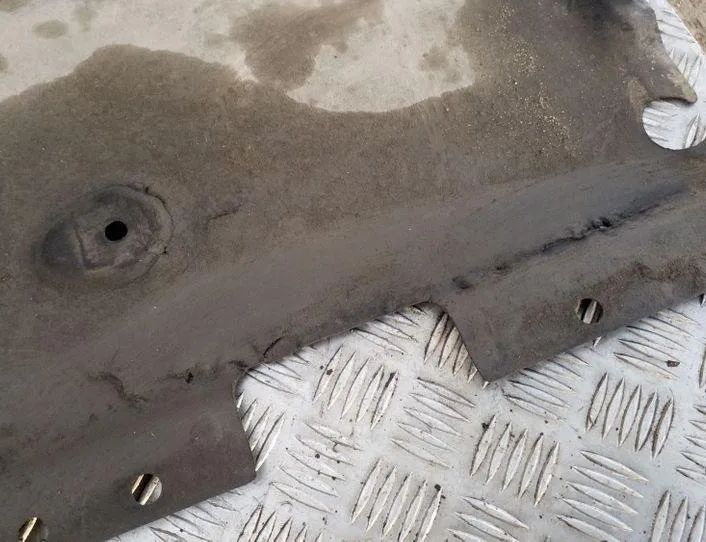 BMW 3 Series E90/E91/E92/E93 (2004-2013) Bakre mittenbottenskydd 51757059392,7059392 26151863