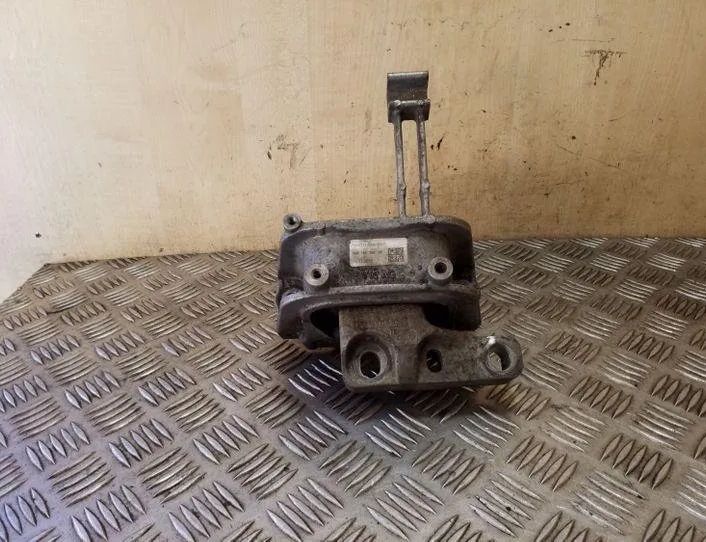 VOLKSWAGEN Passat Variant 1 generation (2010-2024) Motorfäste fram 5Q0199262DE 26178438