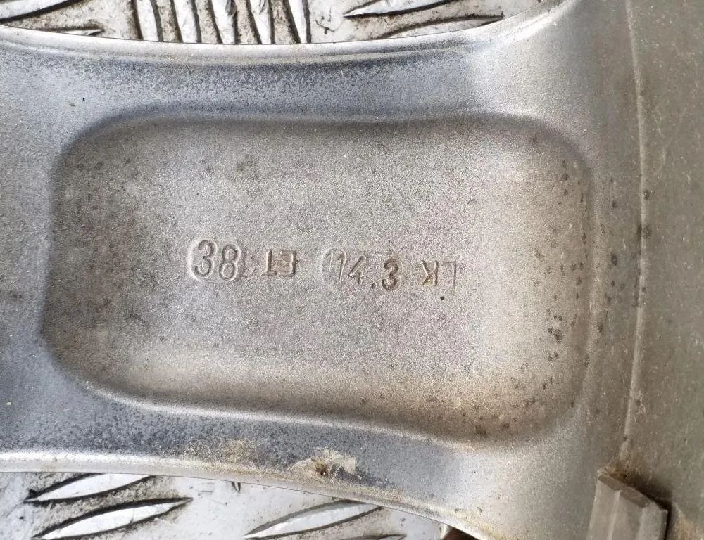 FORD Maverick 2 generation (2000-2007) Hjuluppsättning 32153822