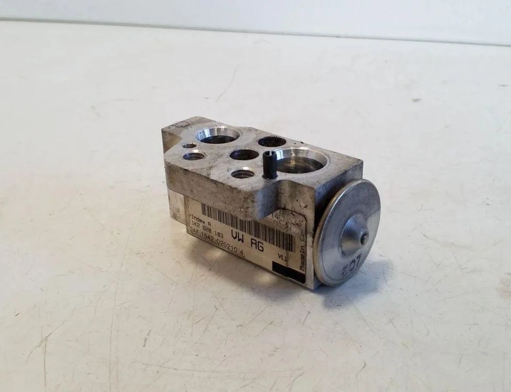 VOLKSWAGEN Golf Plus 2 generation (2009-2014) Luftkonditioneringens expansionsventil 1K0820679 32156788