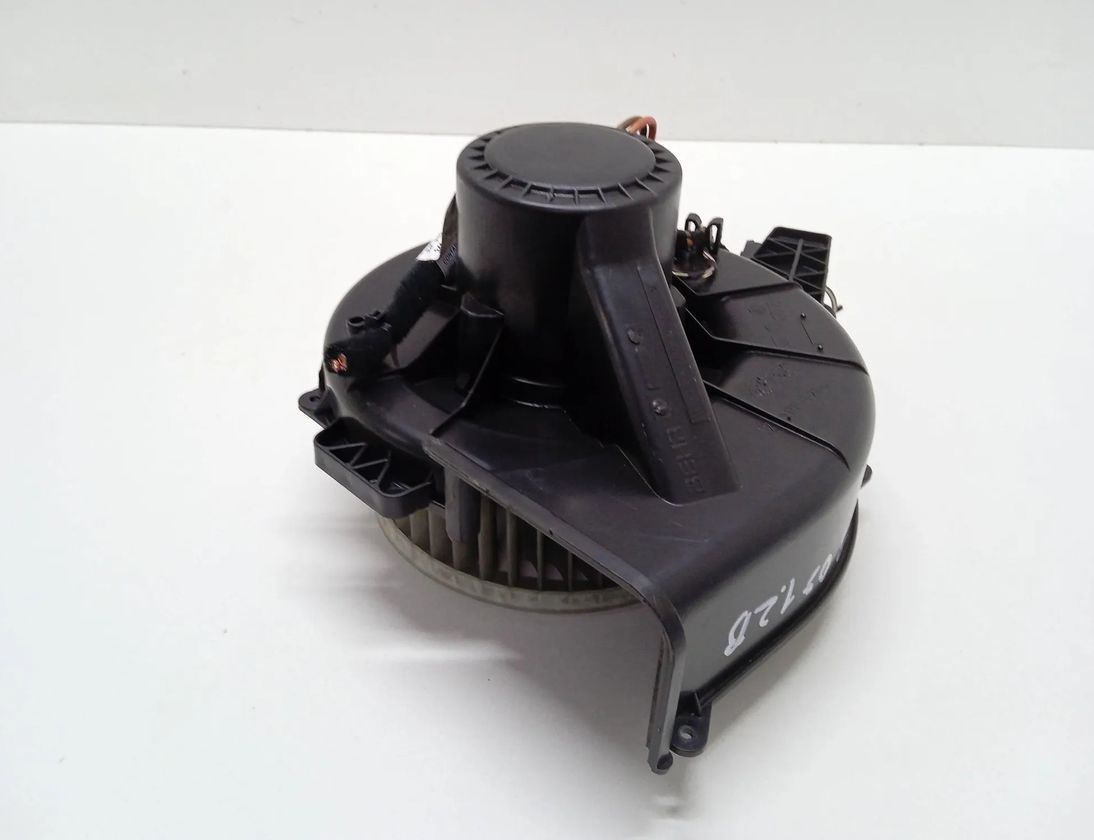 SKODA Fabia 2 generation  (2010-2014) Innervärmare 6Q1819015G 27814537