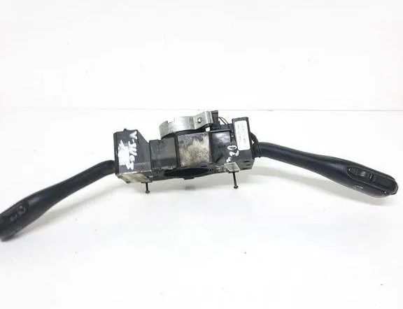 VOLKSWAGEN Sharan 1 generation (1995-2010) Indikeringstorkarspaksbrytare CZKO301202032 31521625