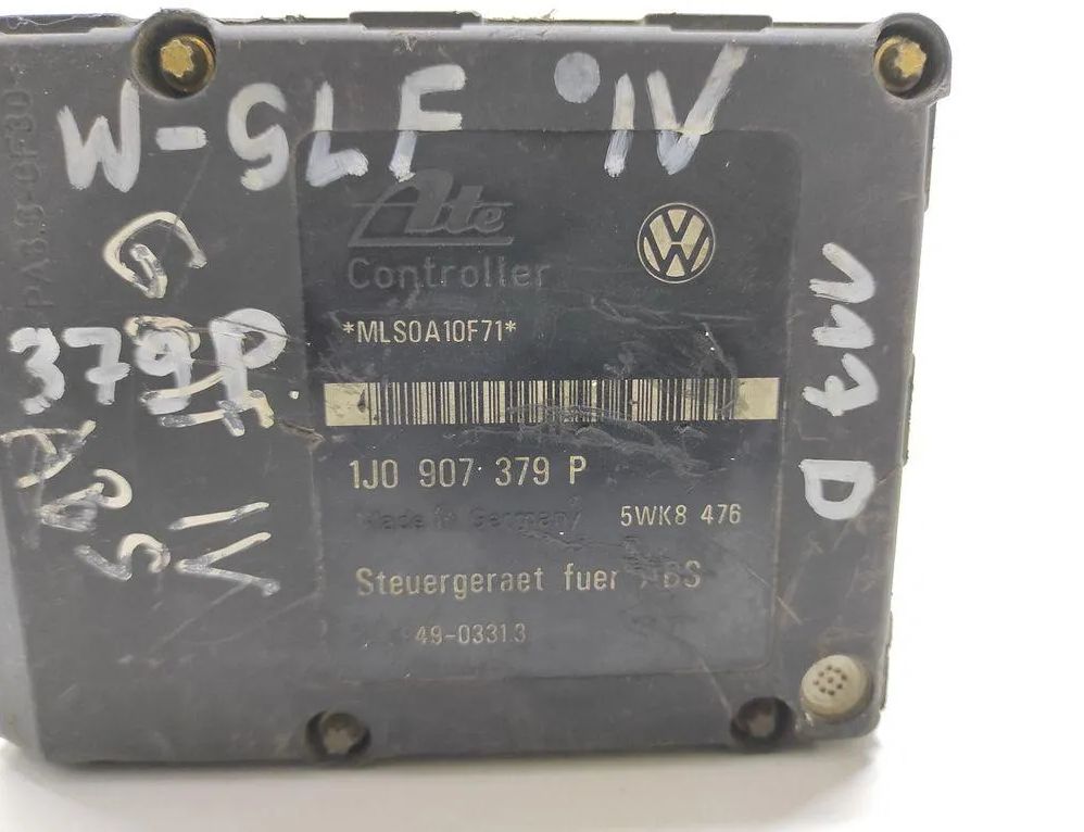VOLKSWAGEN Golf 4 generation (1997-2006) ABS pump 1J0907379P 32863365