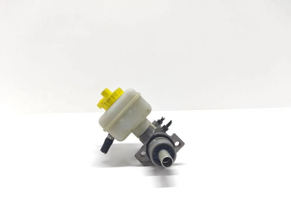 VOLKSWAGEN Golf 4 generation (1997-2006) Bromscylinder 1J1611349 33032902