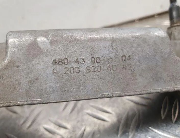 MERCEDES-BENZ C-Class W203/S203/CL203 (2000-2008) Vindrutetorkare fram A2038200342,A2038204042 24160160