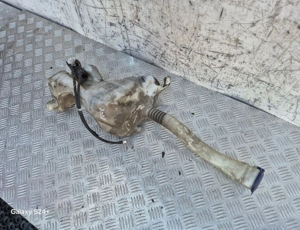 PEUGEOT 3008 1 generation (2010-2016) Fönsterspolartank 9685005580 32099210