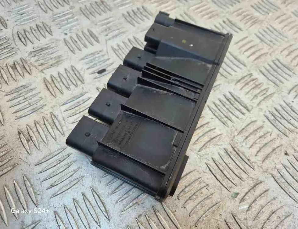 BMW X7 G07 (2018-2024) Strömfördelningslåda 8638552 32600465