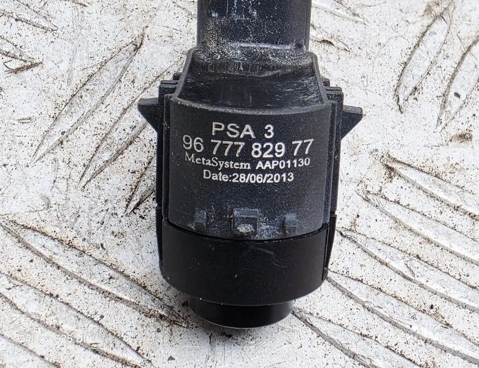 PEUGEOT 3008 1 generation (2010-2016) PDC parkeringssensor 9677782977 33018612