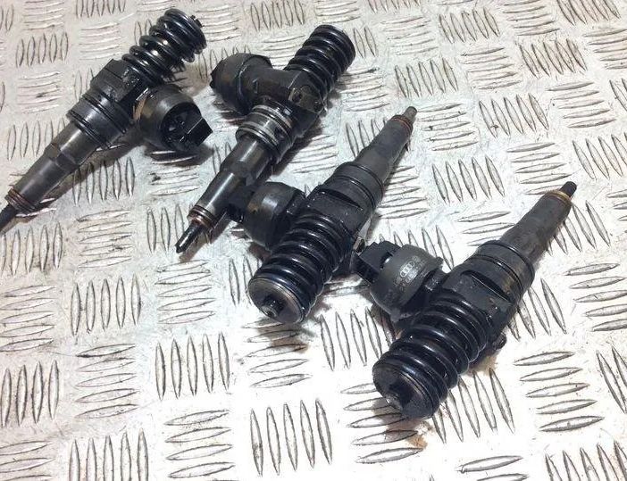 VOLKSWAGEN Touran 1 generation (2003-2015) Bränsleinsprutningssats 038130073AG,0414720215 22226013