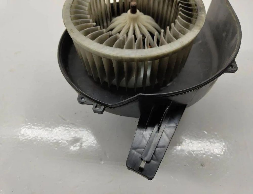 VOLKSWAGEN Polo 4 generation (2001-2009) Innervärmare 6Q1819015G 31901525