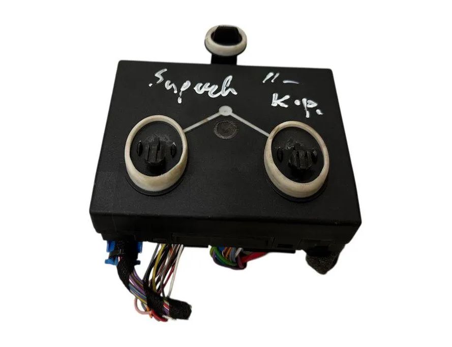 SKODA Superb 2 generation (2008-2015) Styrenhet för vänster bakdörr 221210000401,8X0959793E 32975765