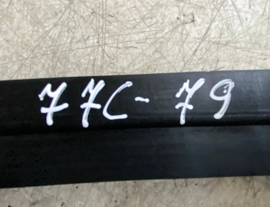 AUDI A6 C7/4G (2010-2020) Bakre stötfångare mellanfäste 4G5807458 30781385