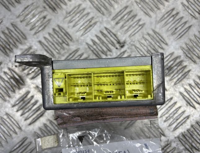 PEUGEOT 307 1 generation (2001-2008) SRS kontrollenhet 988208H405 27574430