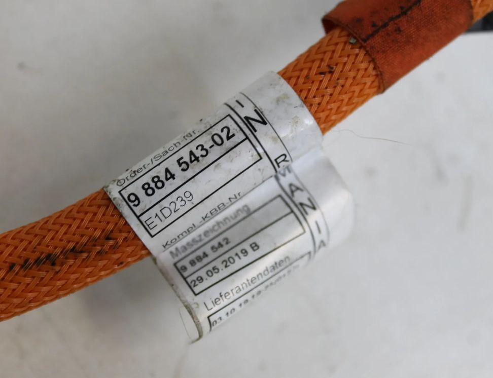 BMW 5 Series G30/G31 (2016-2023) Batterikabel 9884543 28172820