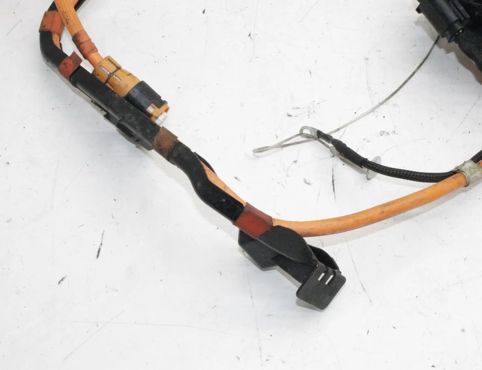 BMW 5 Series G30/G31 (2016-2023) Batterikabel 9884543 28172820