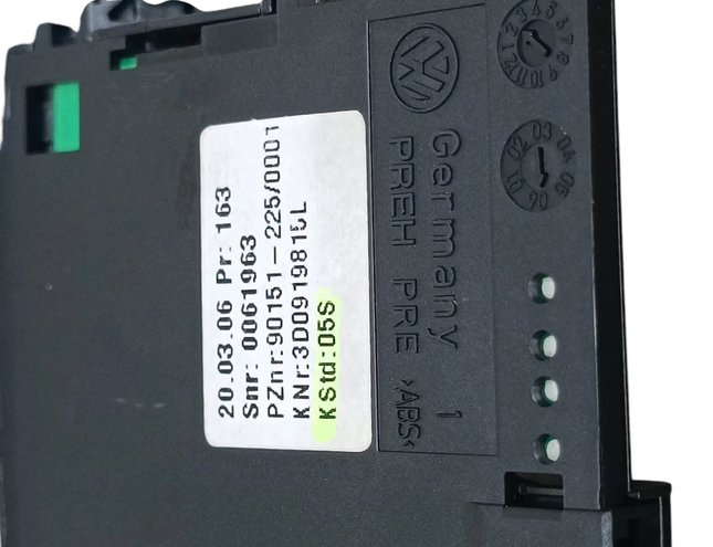 VOLKSWAGEN Phaeton 1 generation (2002-2016) Luftcirkulationsbrytare 3D0919815L 28528117