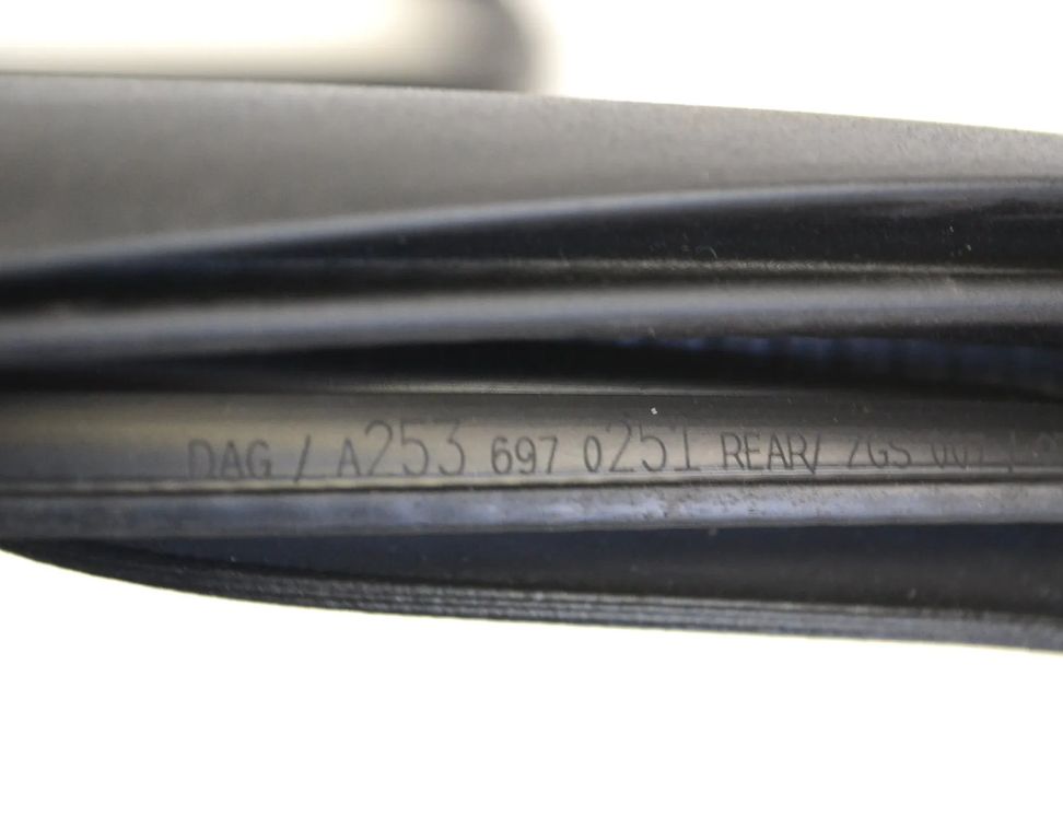 MERCEDES-BENZ GLC 253 (2015-2019) Vänster bakdörr tätningsgummi A2536970251 10665047