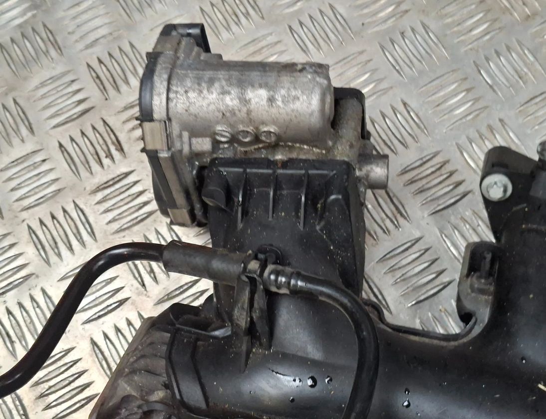 MERCEDES-BENZ A-Class W176 (2012-2018) Insugsgrenrör A2700900737,A2701410025 31539806