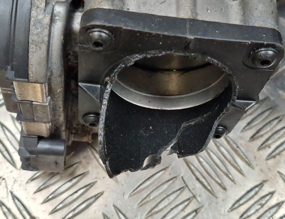 MERCEDES-BENZ A-Class W176 (2012-2018) Insugsgrenrör A2700900737,A2701410025 31539806