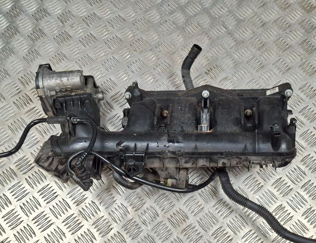 MERCEDES-BENZ A-Class W176 (2012-2018) Insugsgrenrör A2700900737,A2701410025 31539806