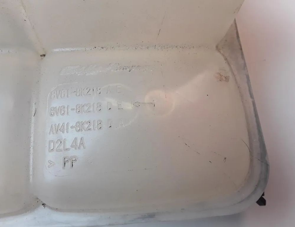 FORD Focus 3 generation (2011-2020) Expansionskärl 8V618K218A 32896799