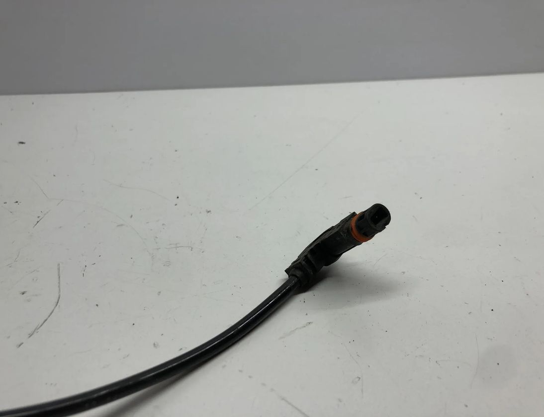 MERCEDES-BENZ E-Class W212/S212/C207/A207 (2009-2016) Främre höger ABS-sensor A2075400017 11632677