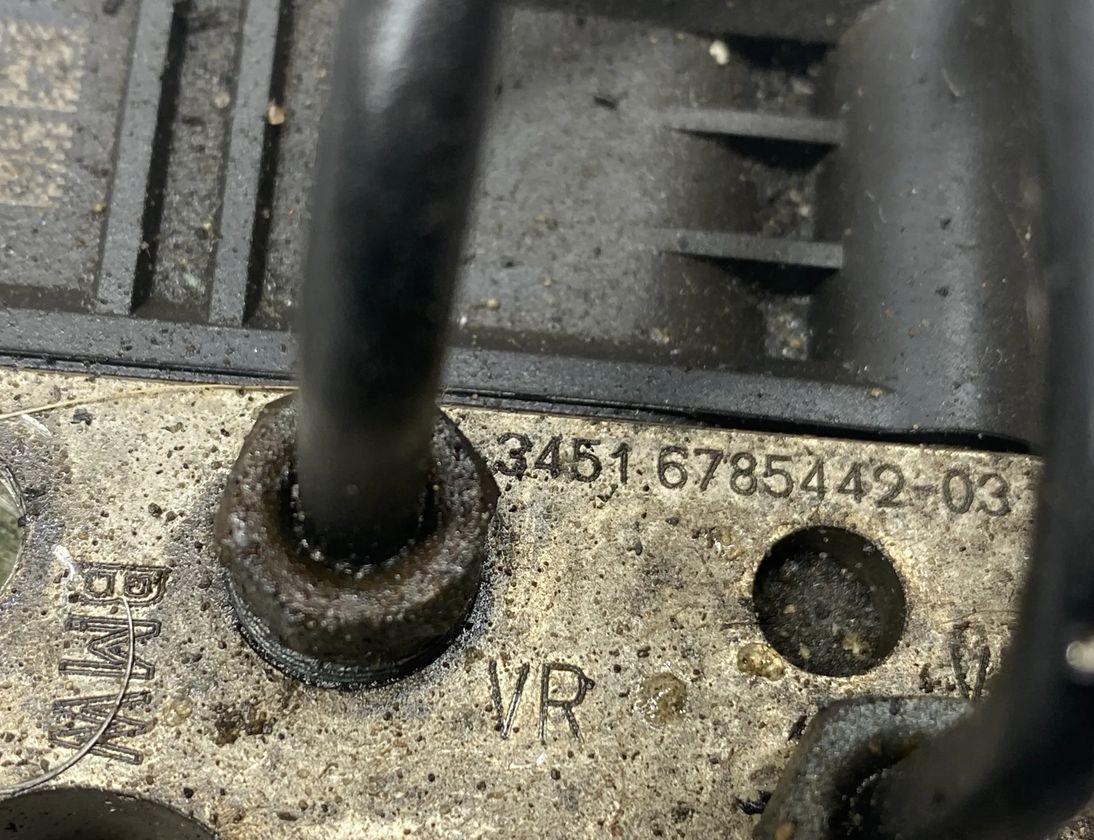 BMW 5 Series F10/F11 (2009-2017) ABS pump 0265250405,6785442,6799248,6799250,0265960388,0130108129 22655584