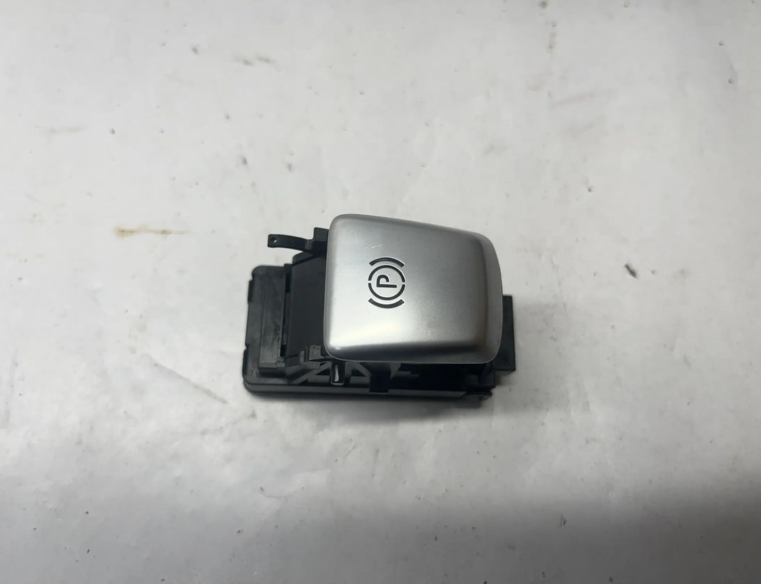 MERCEDES-BENZ C-Class W205/S205/C205 (2014-2023) Handbromsknapp A2059056603 23793926