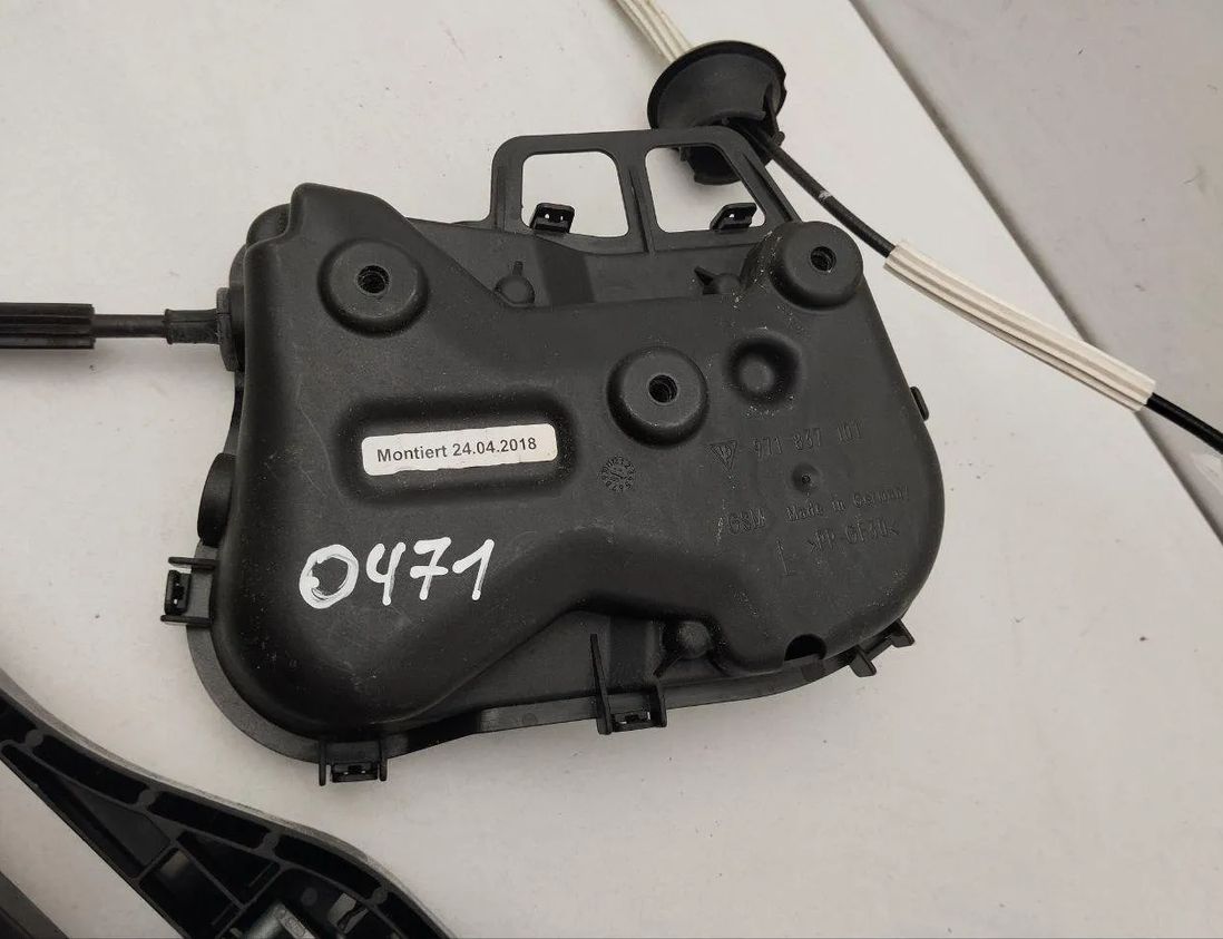 PORSCHE Panamera 971 (2016-2020) Bakre höger dörrlås 971837101,971839885E,971839015C 25345157