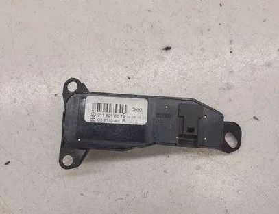 MERCEDES-BENZ E-Class W211/S211 (2002-2009) Omkopplare för spegeljustering 2118216079,03211041 23934548