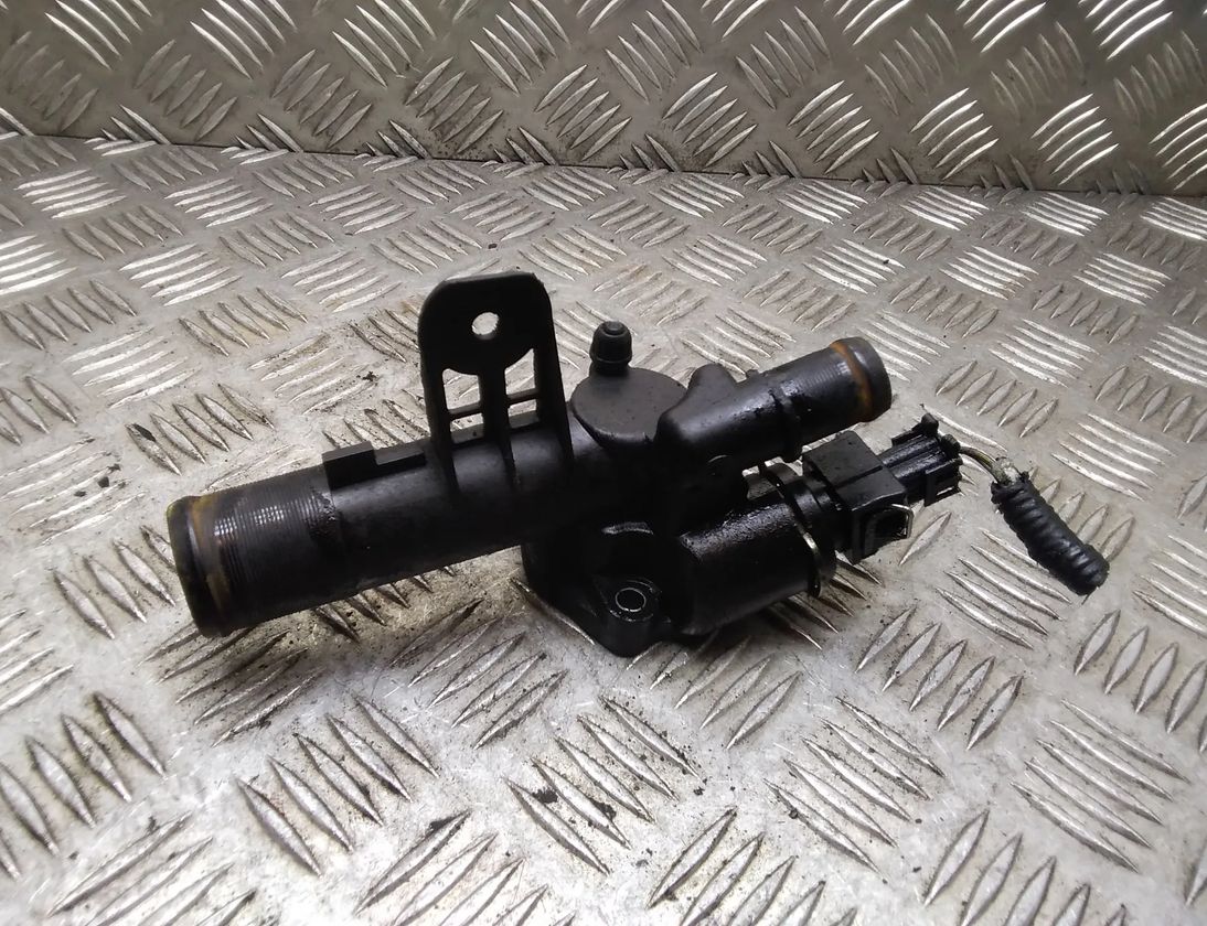 NISSAN Qashqai 1 generation (2007-2014) Termostat 14379887