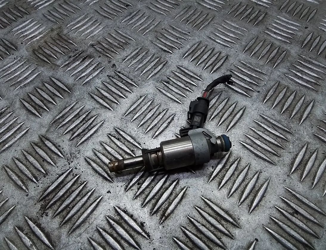 VOLKSWAGEN Passat CC 1 generation (2008-2017) Bränsleinsprutare 0261500074,06H906036H 27610891