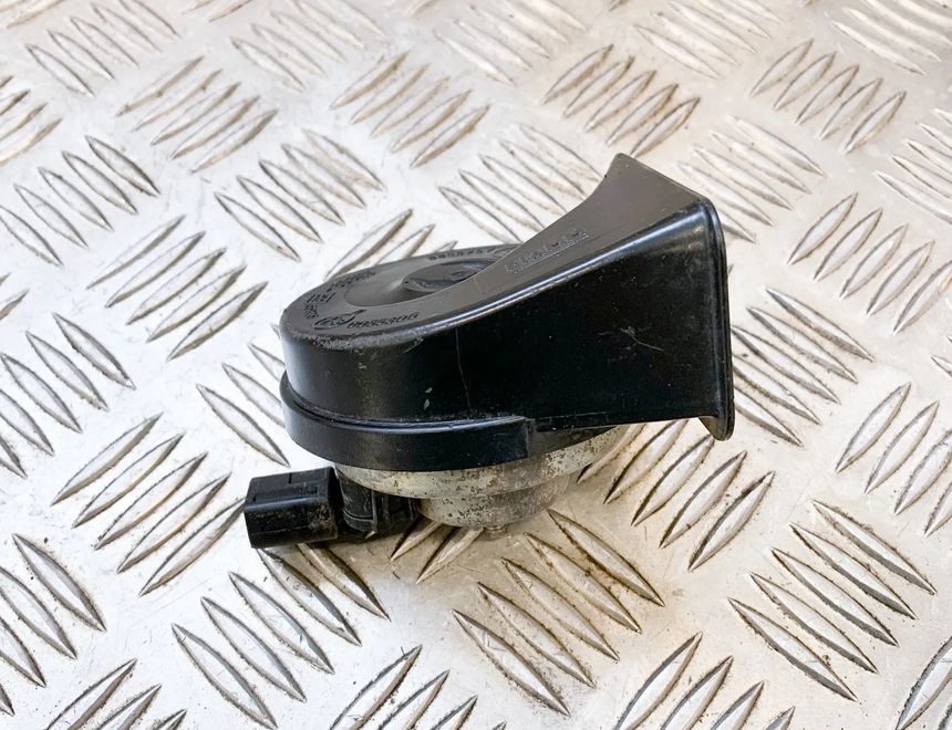BMW 1 Series E81/E82/E87/E88 (2004-2013) Hornsignal 0055306,7192039,55306,A046522,AM80S 10876481