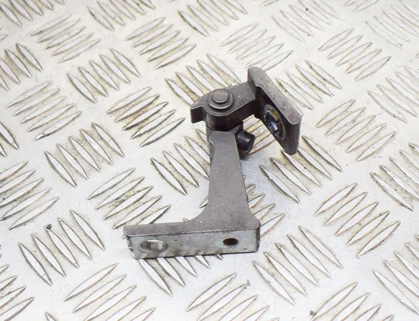 AUDI A5 Sportback 8T (2009-2011) Bakre höger dörrgångjärn 8T8833402 12090416