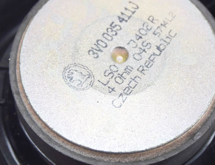 SKODA Kamiq 1 generation (2019-2023) Ljudhögtalare för vänster bakdörr 3V0035411J 21615256