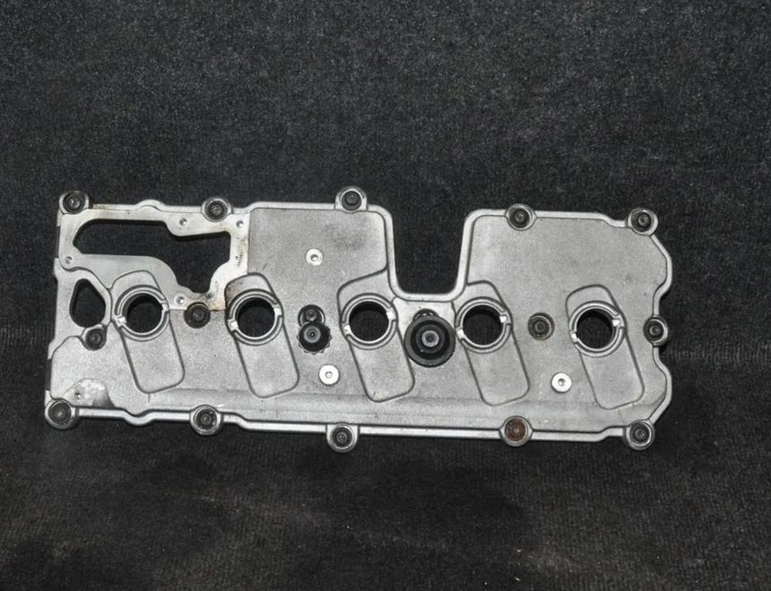 AUDI RS 6 C6 (2008-2010) Ventilkåpan 07L103476P 2241332