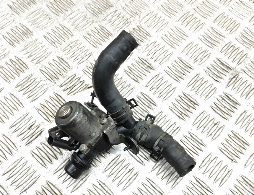 MERCEDES-BENZ C-Class W204/S204/C204 (2004-2015) Värmeradiatorventil 0612794A,A6512000231,A6512032282 22534227