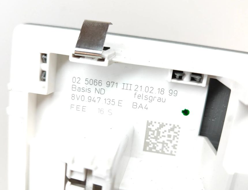 AUDI A3 8V (2012-2020) Interiörbelysning 8V0947135E 23465141