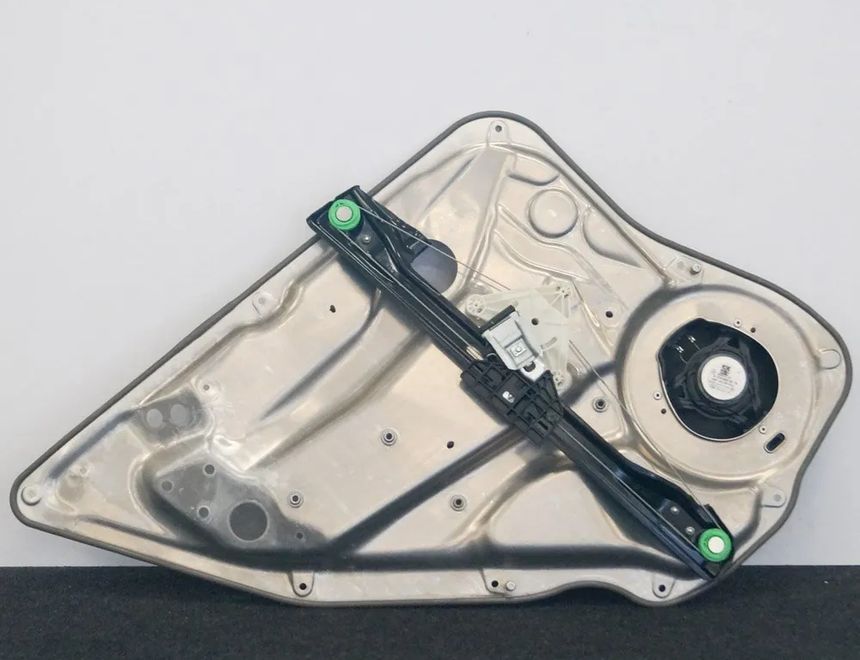 MERCEDES-BENZ E-Class W212/S212/C207/A207 (2009-2016) Fönsterhiss för höger bakdörr A2128200076,A2128900867,A2127301679,A0020058299,A2047601634,A2125407605,A2129004206,A0997300635,A2128201202 2387510