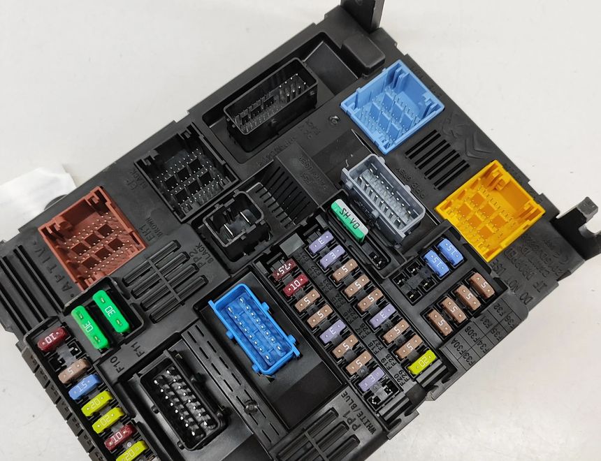 CITROËN C3 3 generation (2016-2024) Säkringsdosa 9845141280,28751768 23880185