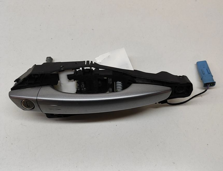 OPEL Crossland X 1 generation (2017-2023) Främre höger dörr yttre handtag 9686433680 28090551