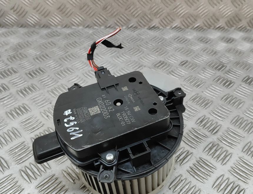 BMW X5 G05/G18 (2018-2024) Värmare fläkt 9490192 28302699