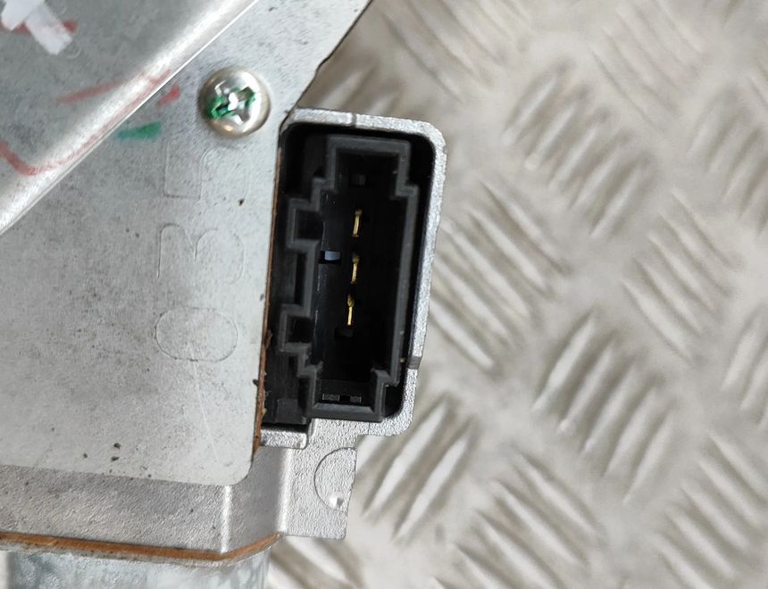 MERCEDES-BENZ GLE W167 (2019-2024) Baklucka Fönstertorkare Motor A2479065102 28462635