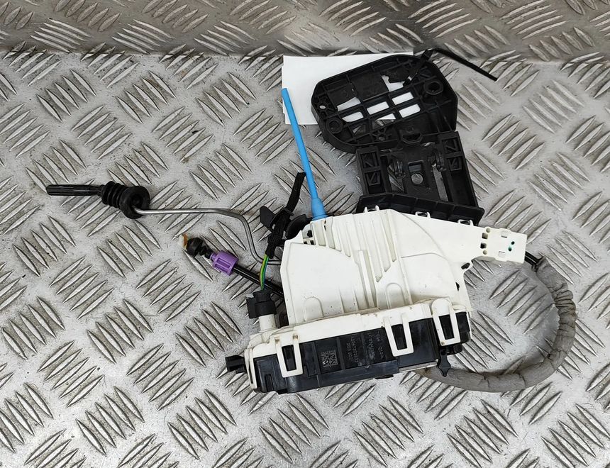 MERCEDES-BENZ B-Class W246 (2011-2020) Bakre höger dörrlås A2047302835 30292501