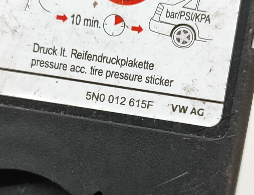 AUDI Q3 F3 (2018-2024) Däckkompressor 5N0012615F 31054978